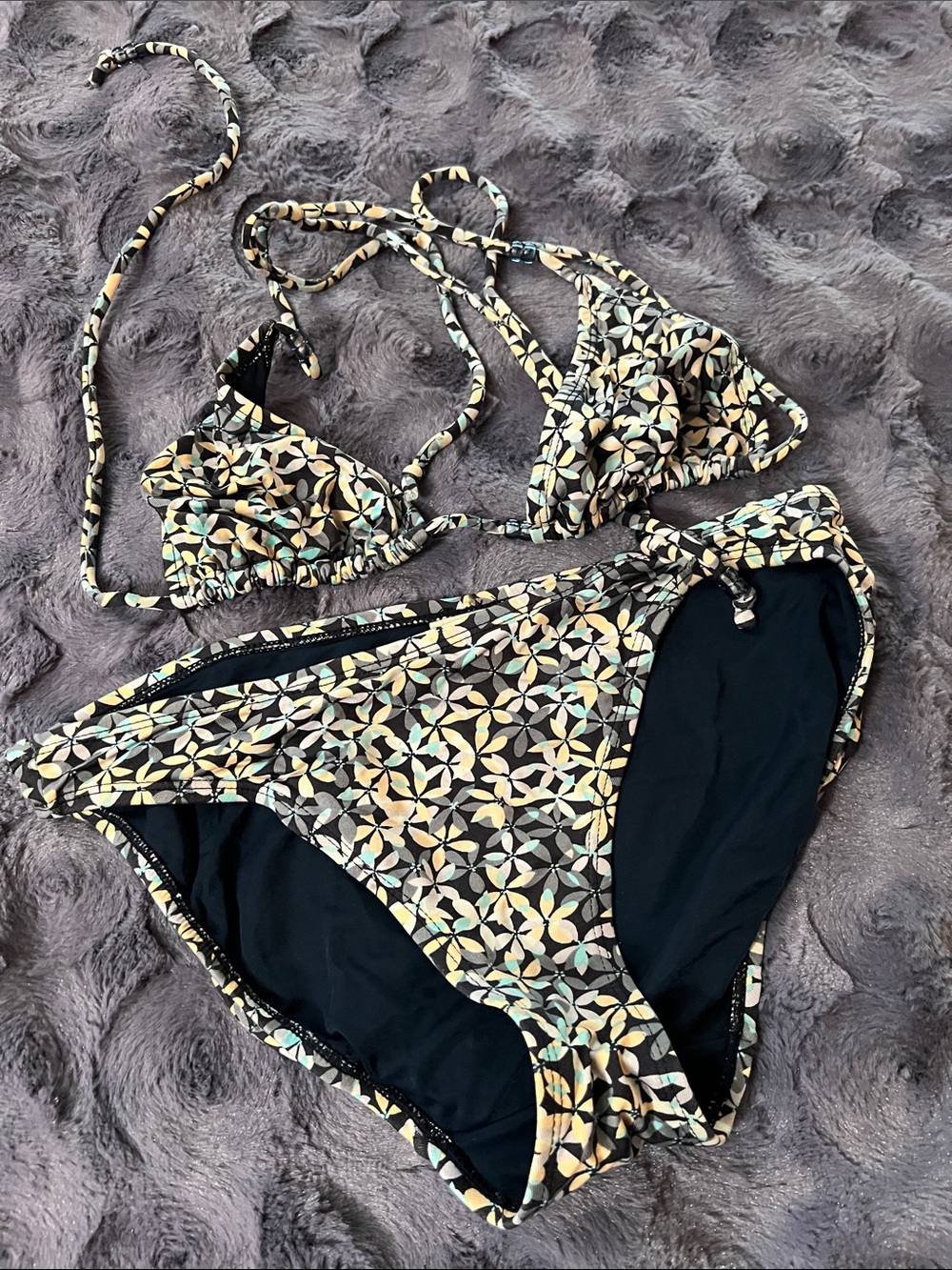 Women’s Floral Print Triangle Bikini Set - Black & Yellow